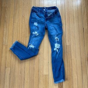 FINAL PRICE DROP Ripped Mom Jeans